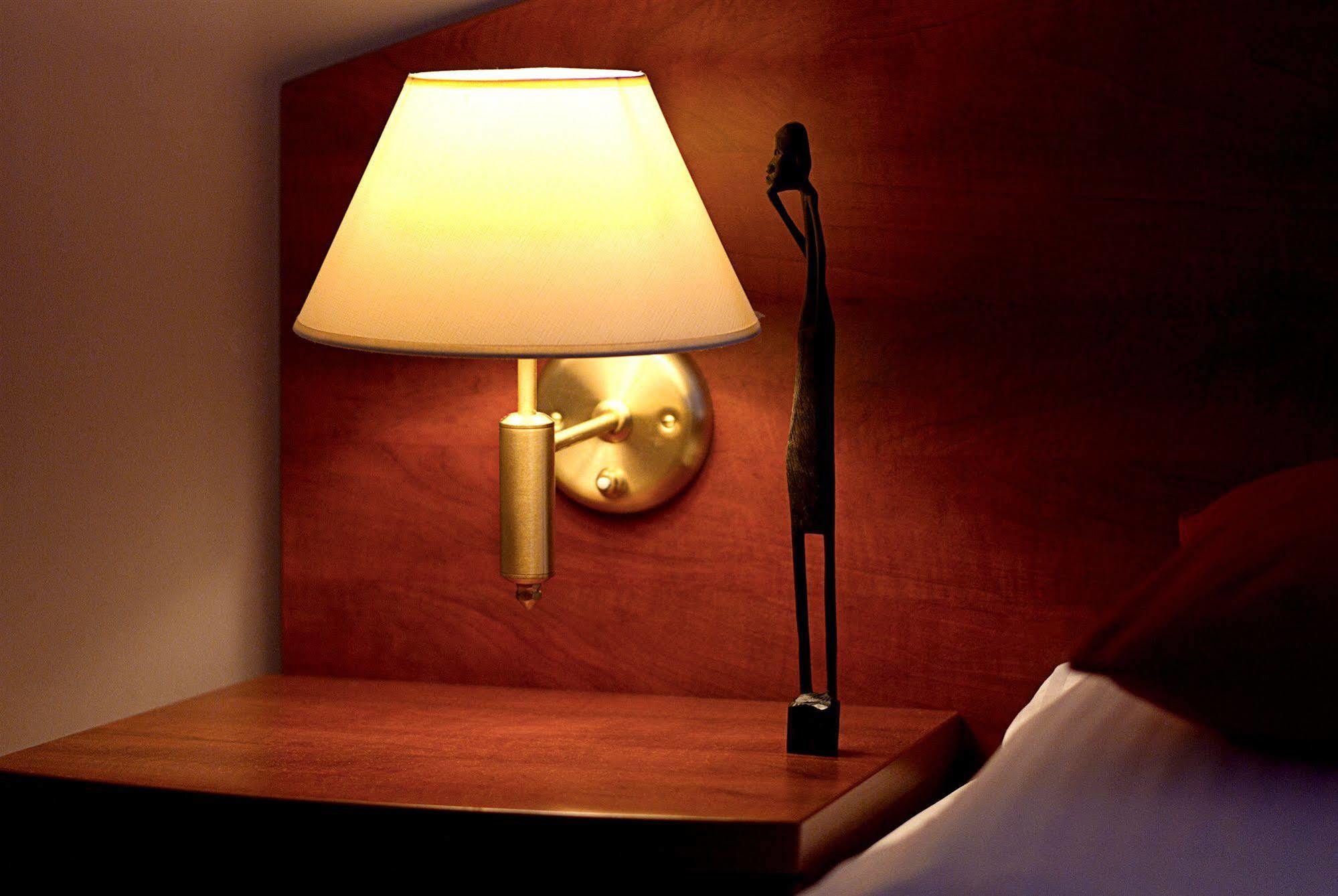 Abell Hotel 2*