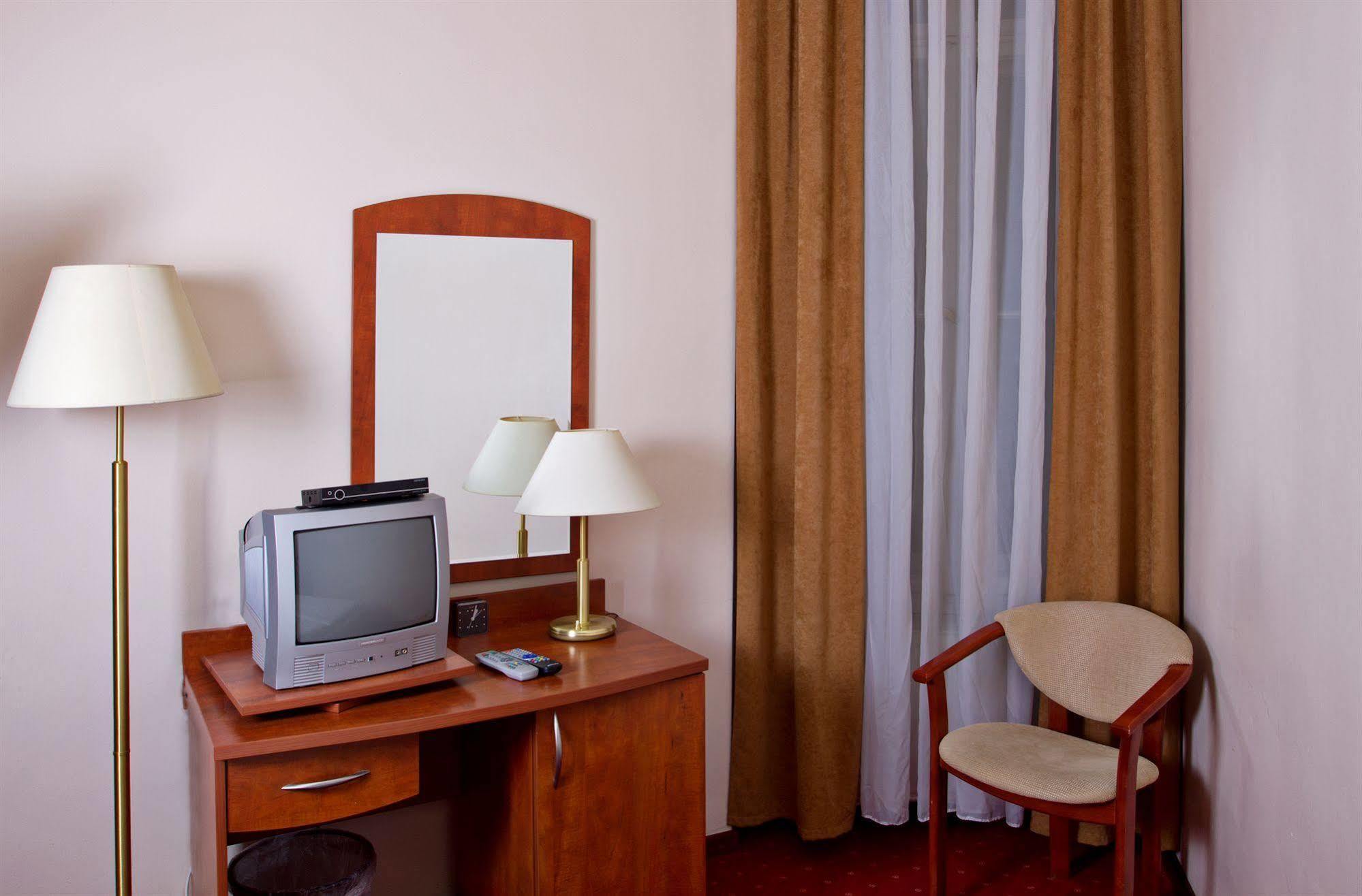 Abell Hotel